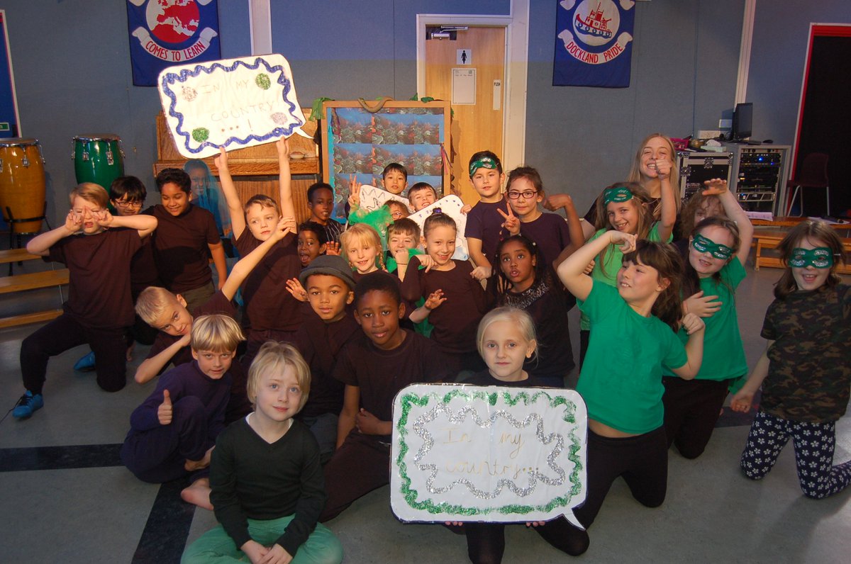Redriff_Primary's tweet photo. 🐢 #Year3 retold the story of 'Anansi and the Turtle go the dinner' brilliantly in today's assembly #classproduction #AfricanStories 🐢 https://t.co/z6rtTqsSyC