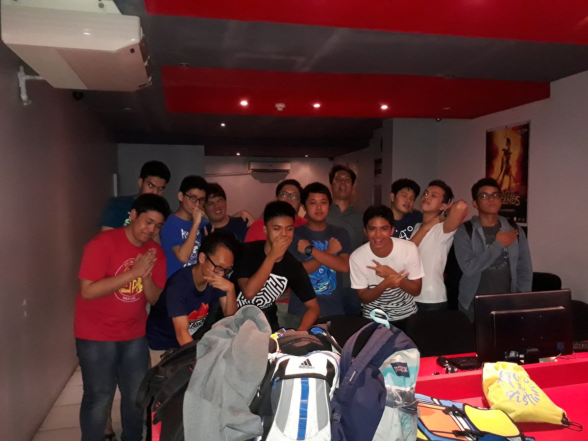 Marco_Alcon's tweet photo. VG will live in our hearts forever thank you for four unforgettable years. ❤ #VGout https://t.co/YMTAi5K2XY
