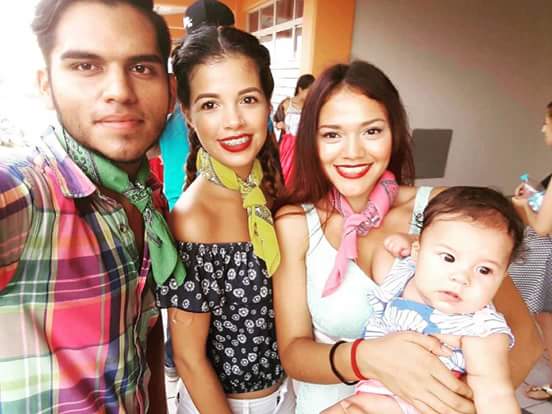 dania_celes's tweet photo. Equipo Pavón! <3  #GastronomíaCuc https://t.co/rTuGYV4etd