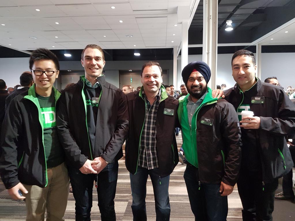 HelderD_TD's tweet photo. Catching up with some fantastic TD bankers  at the #gtrroadshow ...#betterbusinessbankers at the core! https://t.co/dOuLx6Tu5f