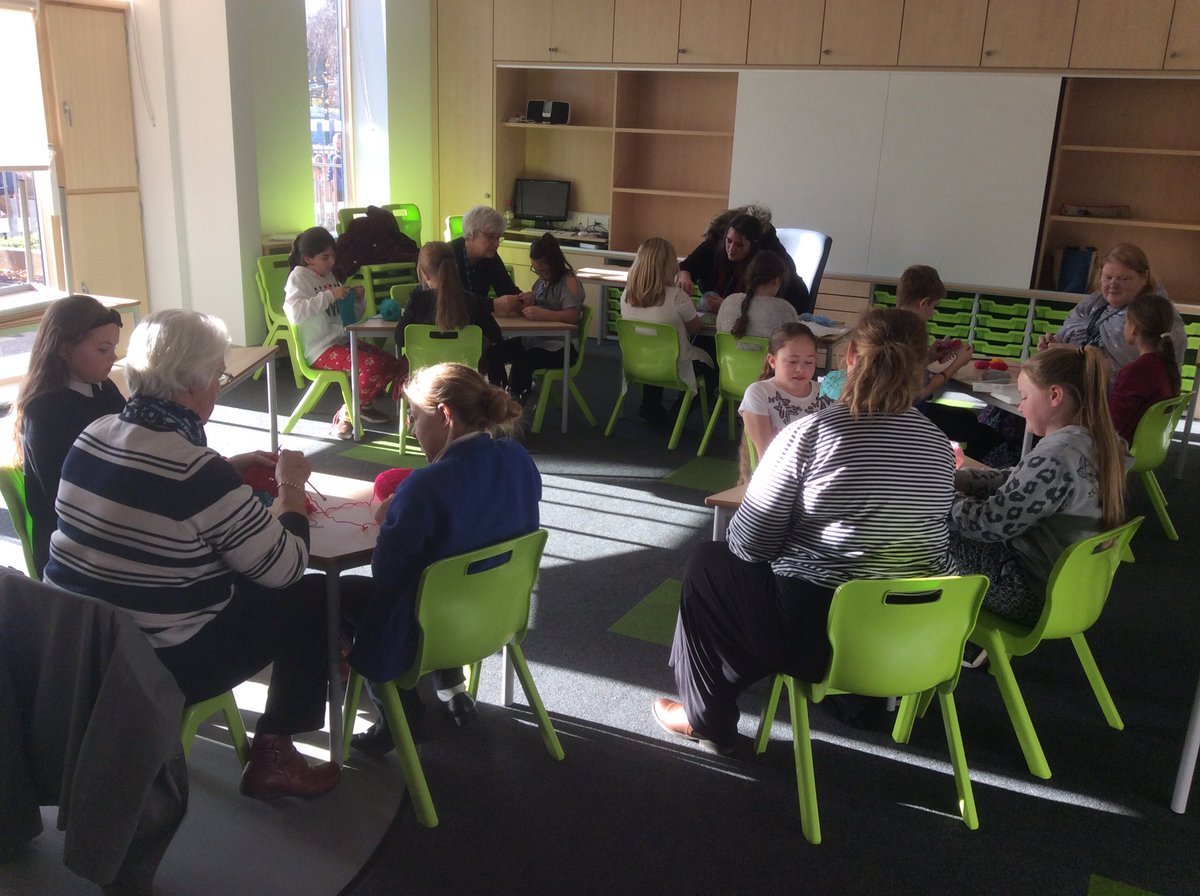StAndrewsWorcs's tweet photo. @EveshamKnitters @StAndrewsWorcs pupils absolutely loving their knitting sessions #volunteers https://t.co/FeP9AaCnil