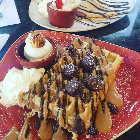cocosgelato's tweet photo. Peanut butter overload 😍 https://t.co/2F250r7hOO