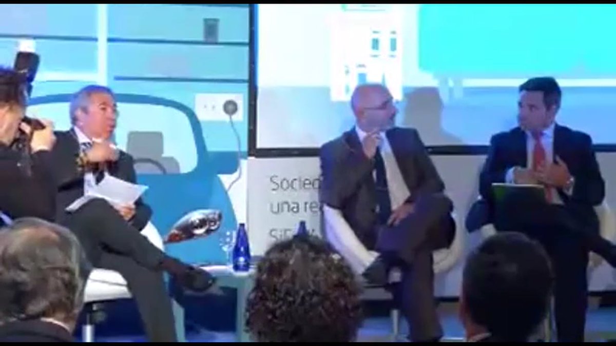 TelefonicaED's tweet photo. ¿Cuál es el futuro de la Sociedad Digital? https://t.co/IPVUxEqu5N #SIE2015 https://t.co/3yBYXFL1RH