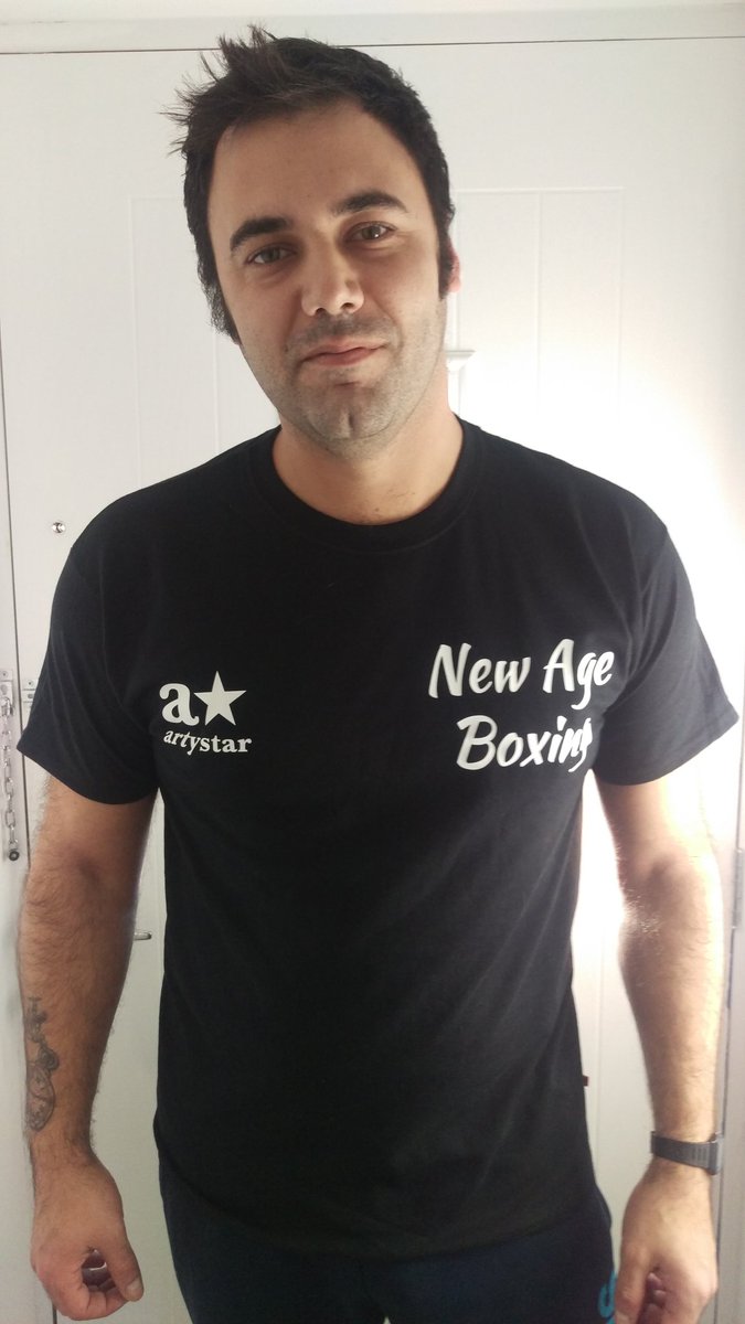 NewAgeBoxingUK's tweet photo. Massive thanks to @artystar_uk for the t-shirts and hoodies, they look ace 😘 for custom printing check them out:

https://t.co/jamnwJk6Ed https://t.co/dSBVjAL5eC