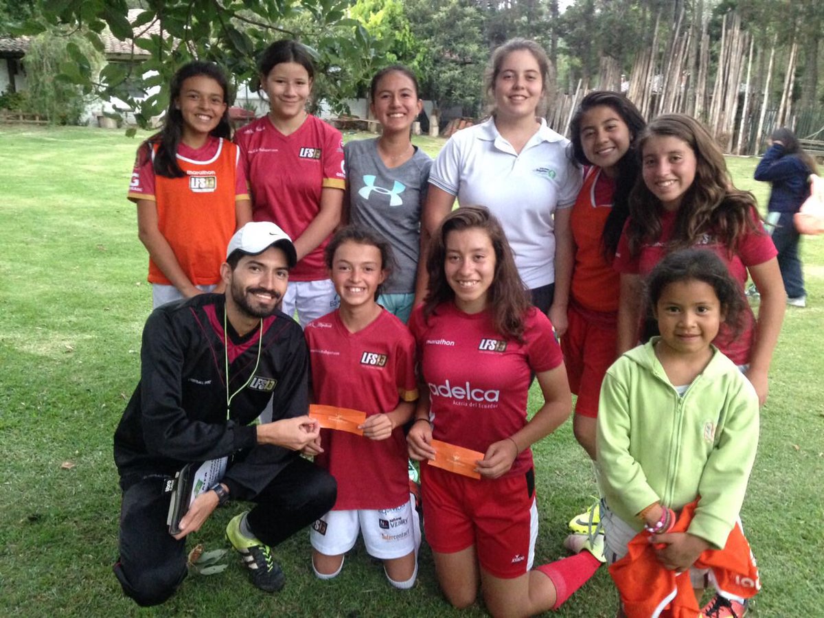 LifeFSport's tweet photo. Gracias @RuizenorCafe los ganadores de las órdenes de compra, por su entrega y disciplina, en la parte deportiva, personal y académica #lfs https://t.co/4Ukf2dFtkh