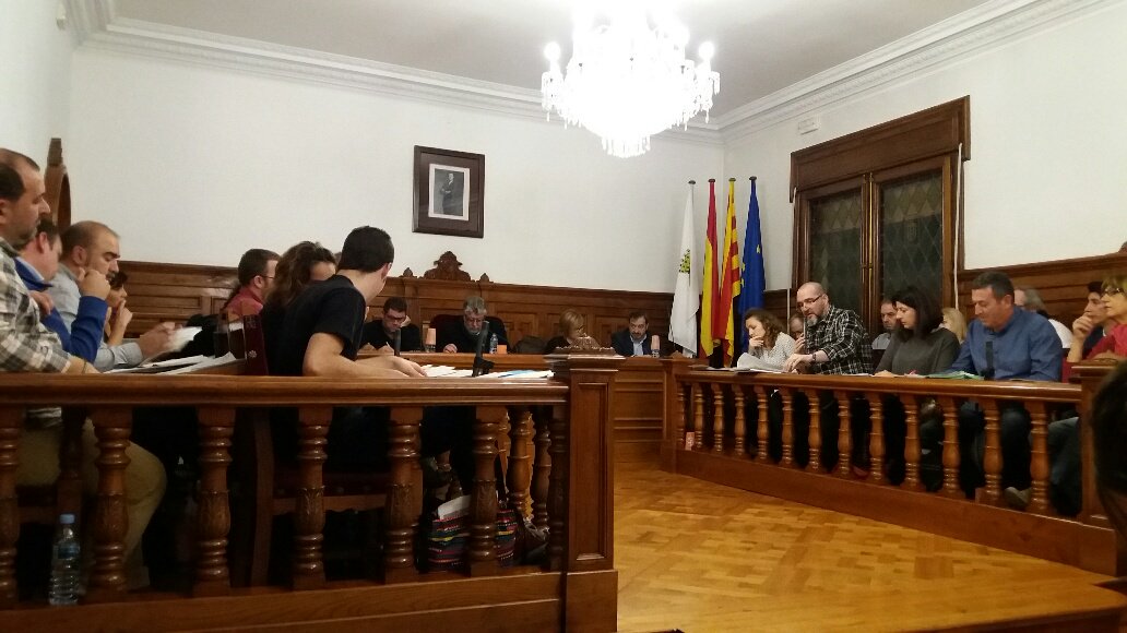 radiocornella's tweet photo. Cornellà commemora el Dia Contra la Violència Masclista amb un acte reivindicatiu a la pl. de l'Esglèsia (17:30h)  https://t.co/46BMzJO4lO https://t.co/1cC20ITWxo