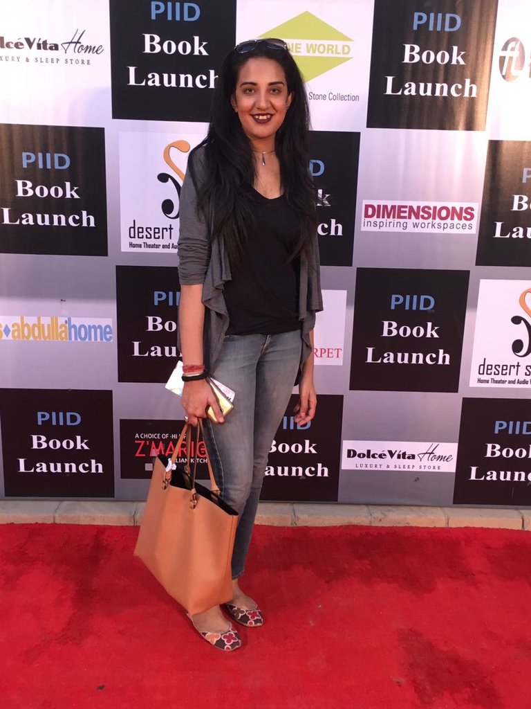 page3pakistan's tweet photo. #ZainabOmar #spotted #redcarpet #booklaunch #InteriorDesignofPakistan by #MariaAslam #IDOP #STARLINKSPR @starlinkspr https://t.co/MoTlJZFLmU
