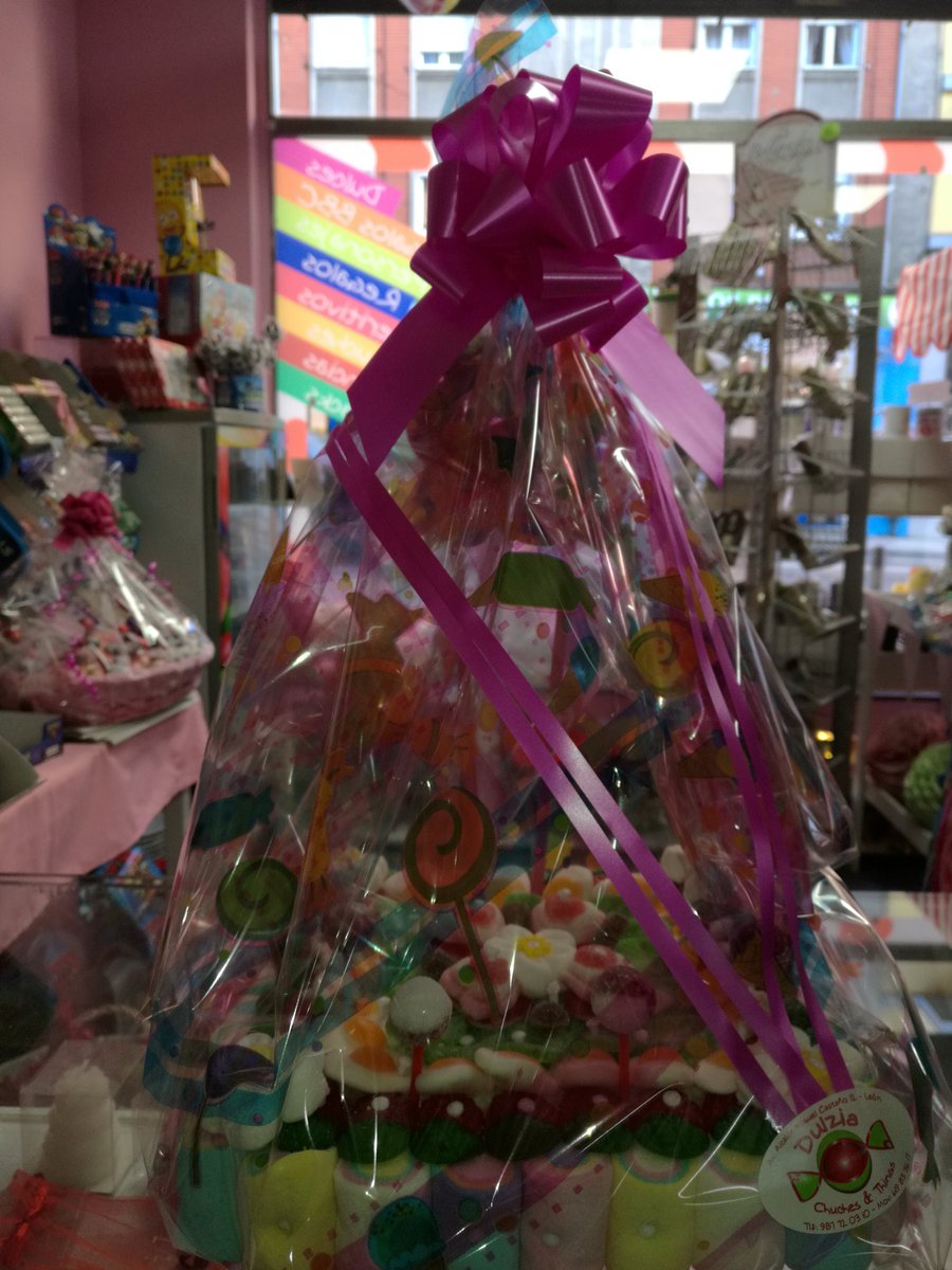 dulzialeon's tweet photo. Tarta de chuches para una princesa!!!!! Feliz cumpleaños

##dulzialeon ##tartadechuches #dulziamola #regalopersonalizado https://t.co/HoZuSKTe4t