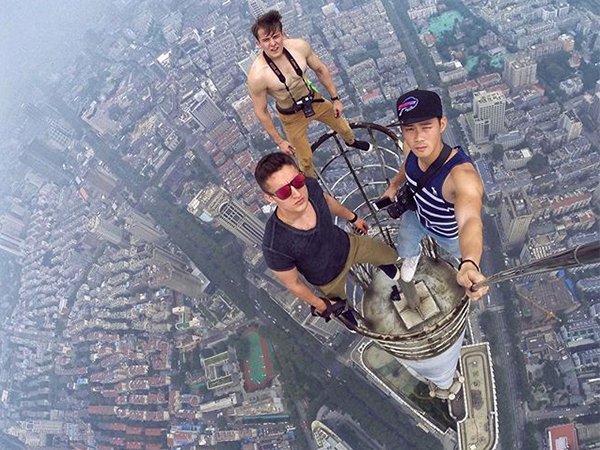 qualitytravelit's tweet photo. Sei un fan dei #selfie? Non andare qui. Sei luoghi #offlimits 
#Travel #traveltrends #traveltopics
https://t.co/jx0dW38EjG https://t.co/A6iTImz1GV