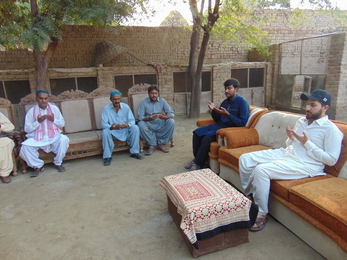 PppJiyala's tweet photo. @ChairmanMatiari @MakhdoomFZaman condoled wth ShahmirSehto on demise of his wife in villGulSehto
#MakhdoomOfHala #WthPpl #Chairman #PPP https://t.co/nUm2YvSS7s