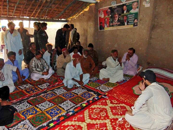PppJiyala's tweet photo. @ChairmanMatiari @MakhdoomFZaman condoled wth ShahAli on demise of MubeenShar in villMajeedShar
#MakhdoomOfHala #WthPpl #Condolences #PPP https://t.co/c9PGya0epf