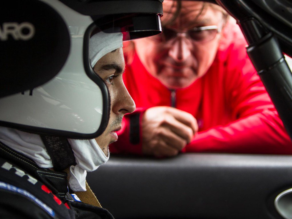 Live_Sim's tweet photo. Jeremy Bouteloup : portrait d'un pilote exigeant et méthodique tout de suite sur #Live-Sim https://t.co/5lXNoEXwr3 https://t.co/CV5UJJ0t7E