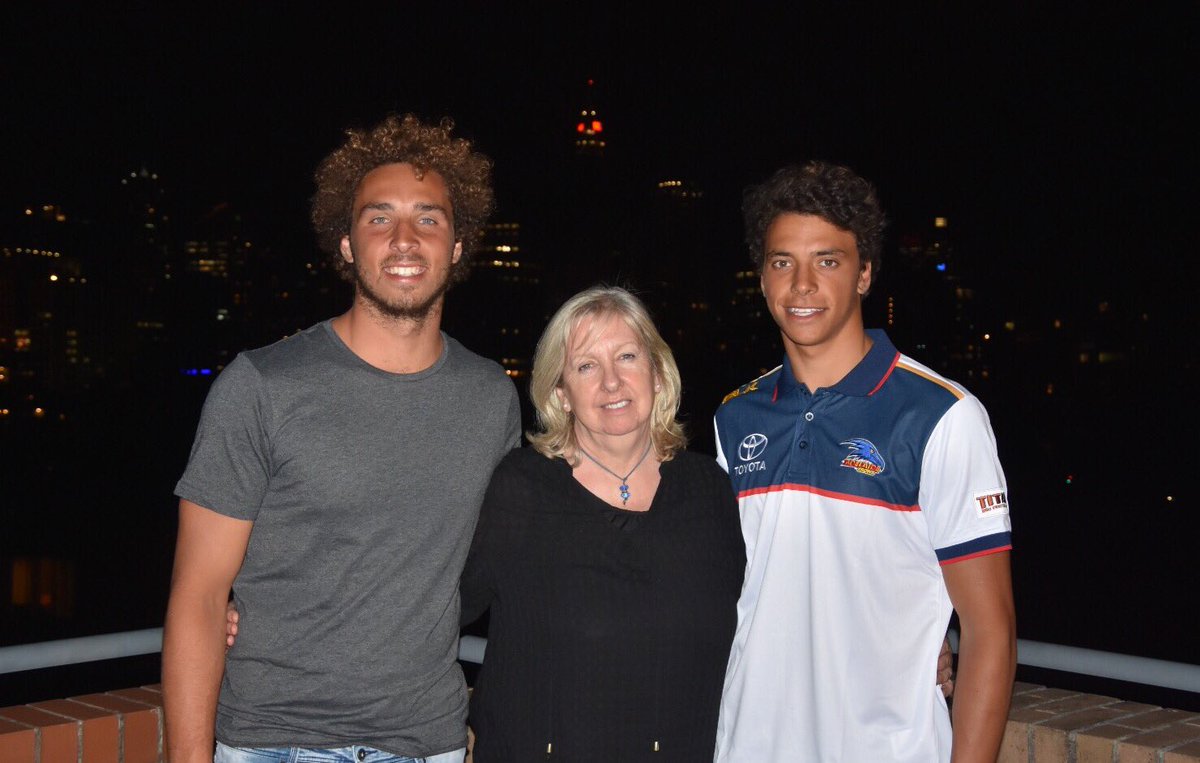 Adelaide_FC's tweet photo. Recruit Ben Davis (right) with brother Abe and Mum Karen #crowsdraft https://t.co/KVsJ3L7TAU