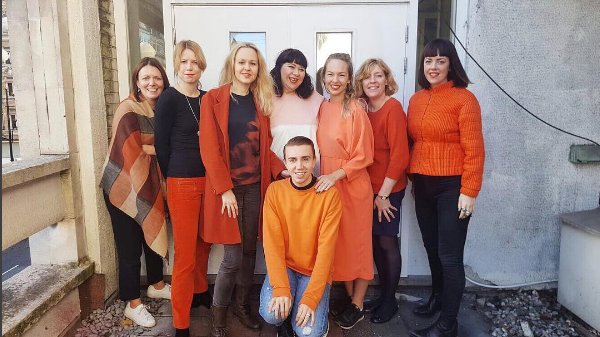 LCFShortCourses's tweet photo. Staff of #LCFShortCourses in orange #OrangeTheWorld #UNTF #OrangeLabelProject. Fashion says NO to violence against women @UNTrustFundEVAW https://t.co/MyvxQKnXrn