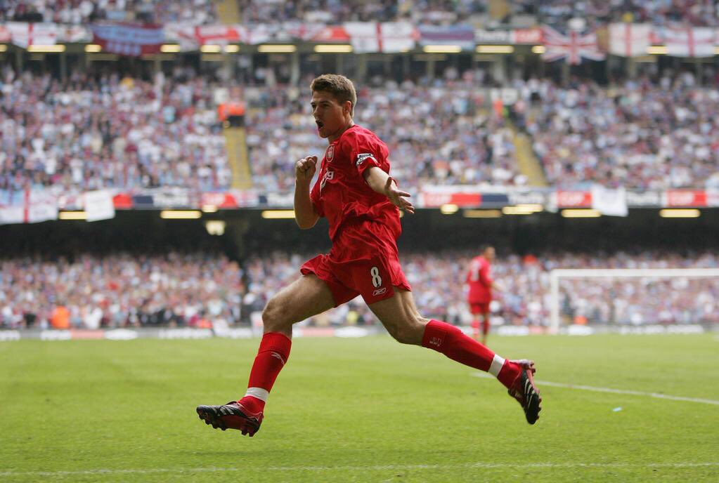 LFC_Is_8's tweet photo. ジェラードが現役引退。
1番好きな選手で思い入れもその分あるせいか言葉が上手くまとまらない。

お疲れ様。
#GerrardRetires #StevenGerrard #LFC #StevieG #SG8 #Legend #Captain #YNWA https://t.co/a3lOuR6h9E