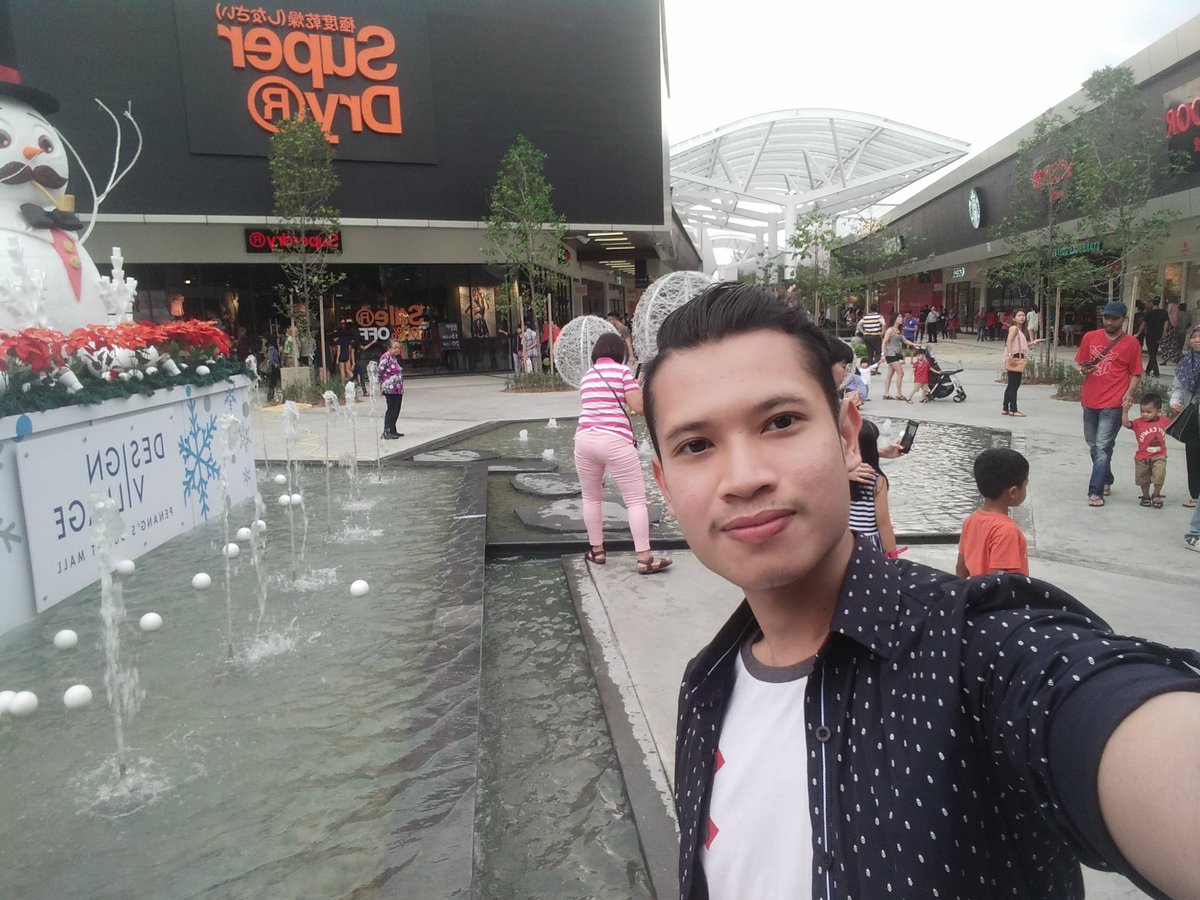 AliffRayyann's tweet image. New opening outlet mall #designvillage  Mall Penang. Tempat shopping baru Kat Penang la