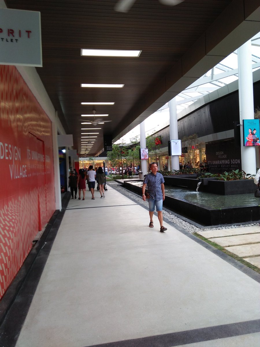 AliffRayyann's tweet image. New opening outlet mall #designvillage  Mall Penang. Tempat shopping baru Kat Penang la