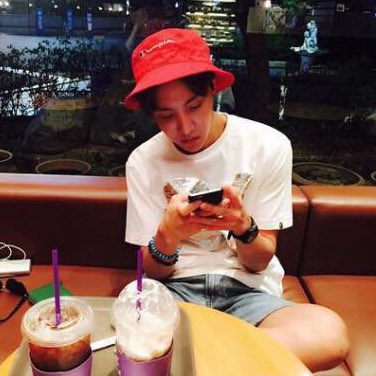 vocaIrap's tweet photo. hoseok in his boyfriend state https://t.co/z3YEkT18je