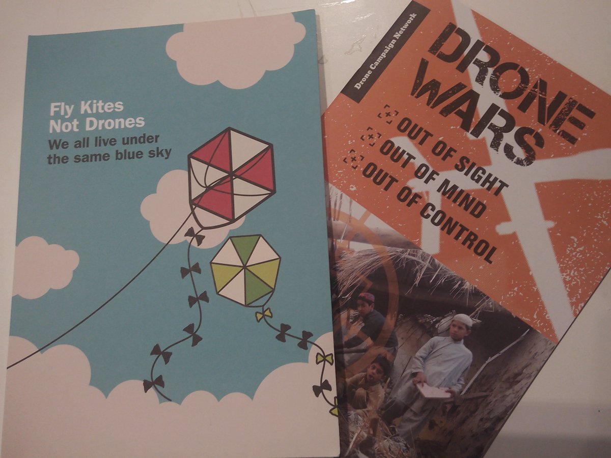 Thank you #DroneCampaignNetwork and <a href="/KitesNotDrones/">Fly Kites Not Drones</a> for the packs! Anyone interested can have one at last 3 #DronesBabyDrones performances