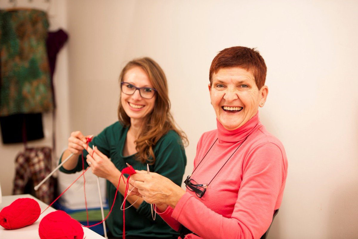 cosywool's tweet photo. #Knitting and #meditation have something surprising in common, do you know what it is? https://t.co/tDBcUonXNI https://t.co/cyDiklrMc7