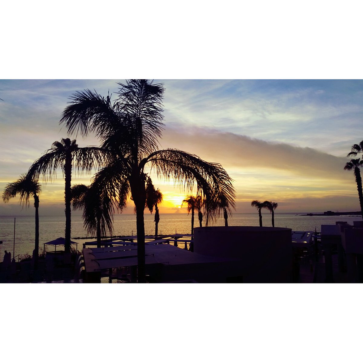 AlexanderKanika's tweet photo. May every sunrise hold more promise, and every sunset hold more peace.. 💛  #beautifulevening #sunset #alexanderthegreatbeachhotelpaphos https://t.co/xhHLipyGSy