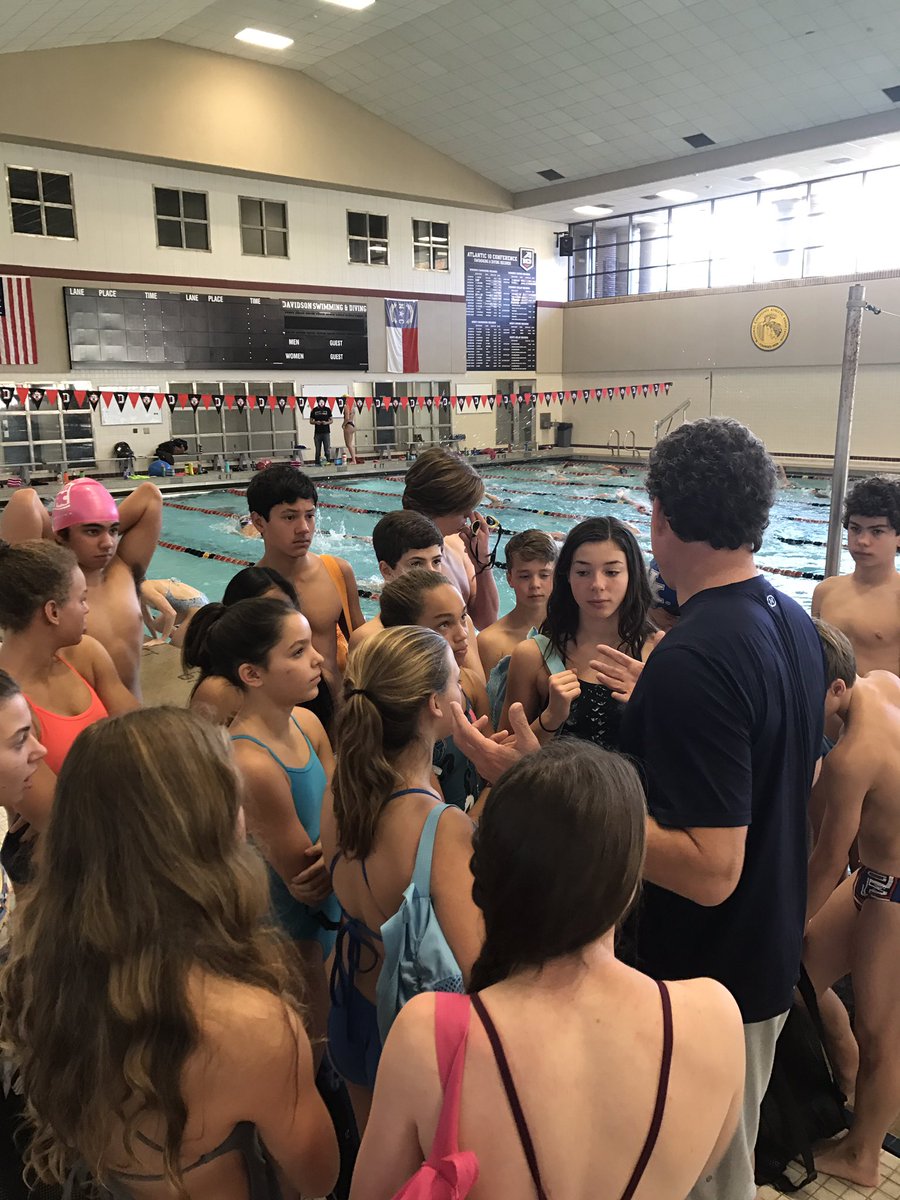 CatsCoachSarah's tweet photo. Spending a few minutes with @dmswimmac before diving in for practice @swimmacc https://t.co/y5L7SWT1cx