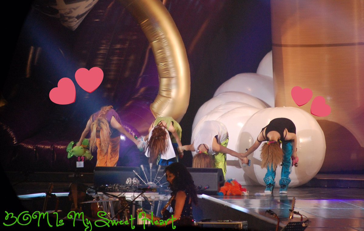 BOM___SH's tweet photo. @chaelinCL @haroobomkum @krungy21 @mingkki21
最高の思い出をありがとうございました😌❤️ #Thankyou2NE1 https://t.co/wlULHVLur2