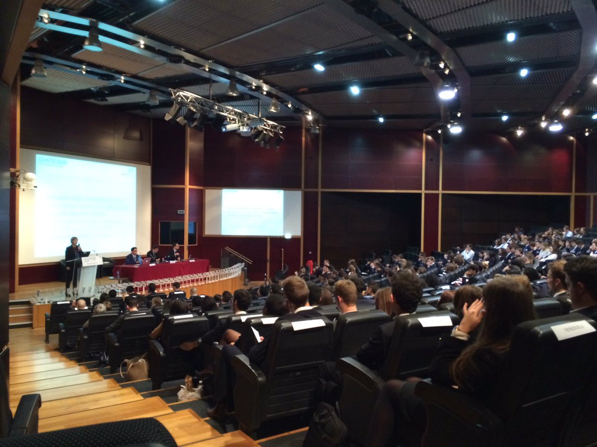 WellnessKedgeBS's tweet photo. 10 ans @sim_onu !! Bravo! clôture des Semaines du bien-être à @KedgeBS sur l'Accès aux soins des populations démunies #CARE @DDgueret https://t.co/uttJTwnfI3