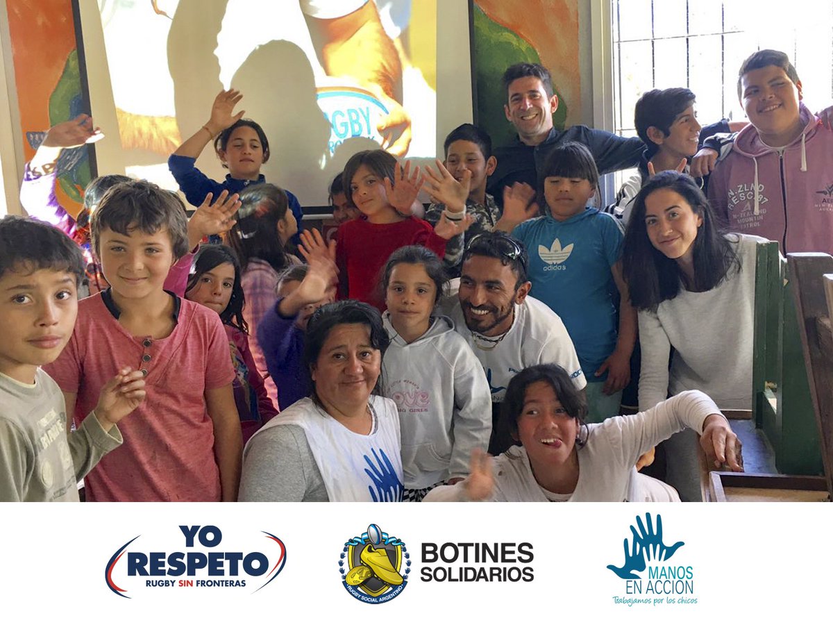 RugbySFronteras's tweet photo. Nuevos protagonistas se sumaron a la comunidad del #RESPETO 
GRACIAS @BotineSolidario @ManosenAccion 
#RugbySinFronteras #YoRespeto https://t.co/APZGsFcxbO