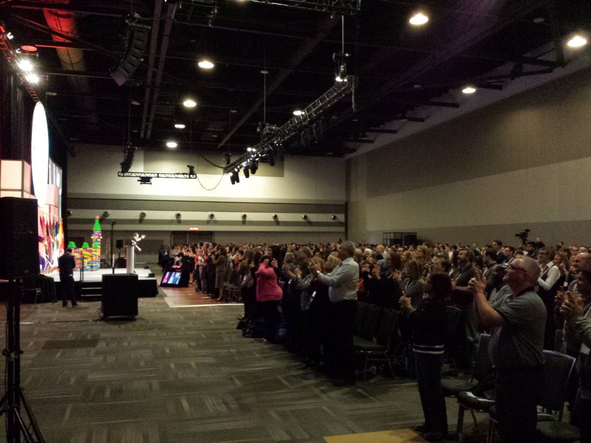 FMI_IGF's tweet photo. Full house for @GrecoLeanandFit everyone up! #PDWEEK2016 https://t.co/2Xjtf1U23L