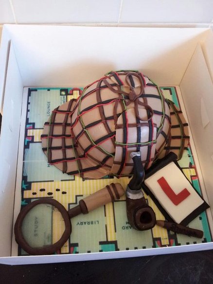 SHolmesFan's tweet photo. Some interesting #SherlockHolmes cake ideas! https://t.co/BdTu4eZnVd https://t.co/7FpIn9iYKr