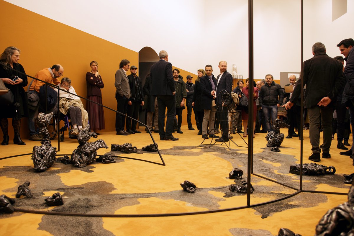 GAMeCBergamo's tweet photo. Aperte ufficialmente al pubblico la personale di #rochellegoldberg e la rassegna di opere video Artists Film International. #afi2016 https://t.co/MJOZ8qbiNB