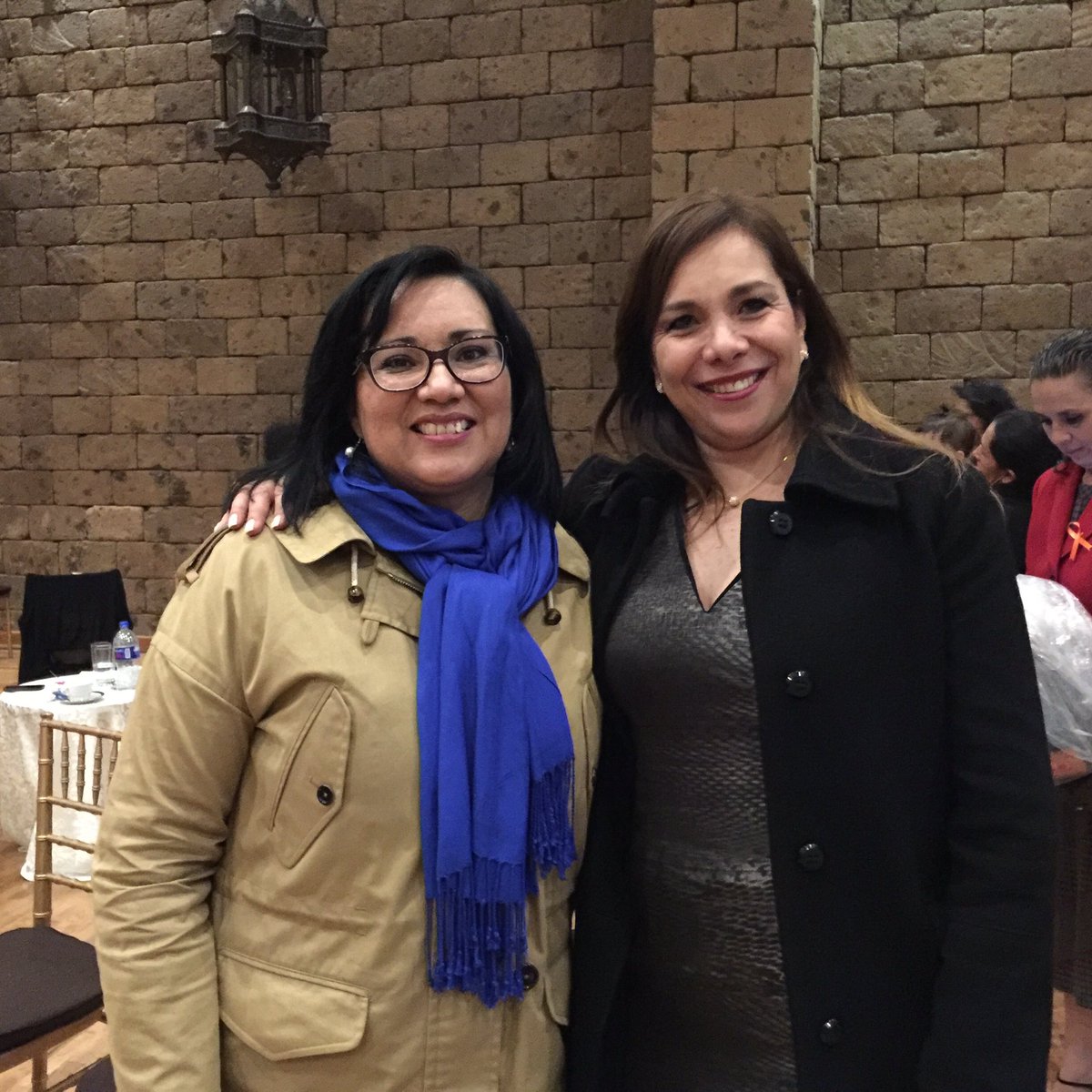 AngelesDuenas's tweet photo. Muchas gracias @MaFernandaRS por invitarnos a apoyar. @CIJ_Contigo @cij_oficial por la prevención a las adiciones! Felicidades! https://t.co/XNT0EIIYHp