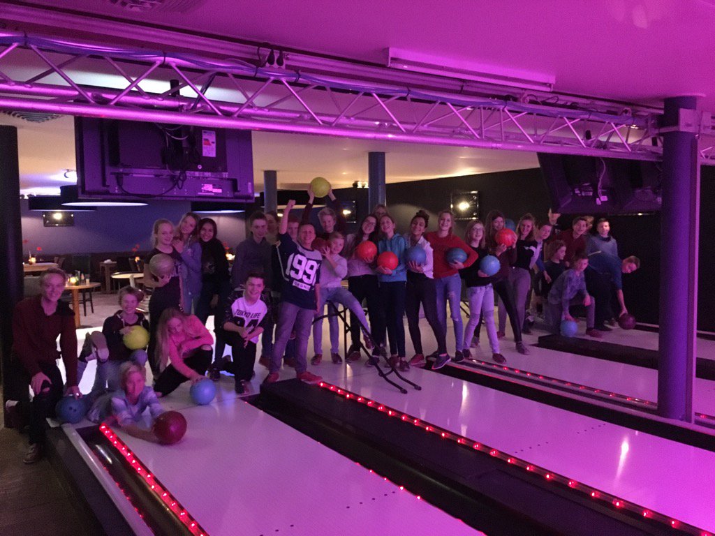 HetCCC's tweet photo. Strike!!! #HA1c op de bowlingbaan bij @Urbanazwolle #Zwolle #Uitje #Weekend https://t.co/QtE7lwjRdn