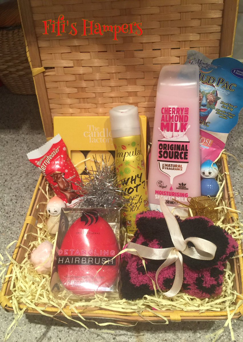 #Pamper Hamper for just £10! Hurry while it lasts! Collection only. #Christmashampers #Giftbaskets #Giftideas #FifisHampers #Miltonkeynes