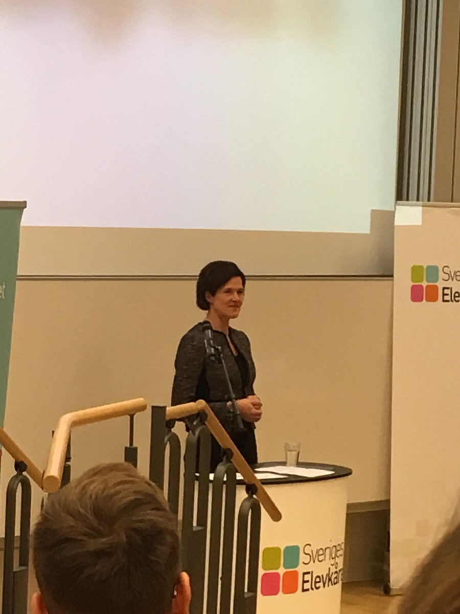 norraselevkar's tweet photo. Anna Kinberg Batra om Elevinflytande #kongress16 https://t.co/EdQHtgZlVn