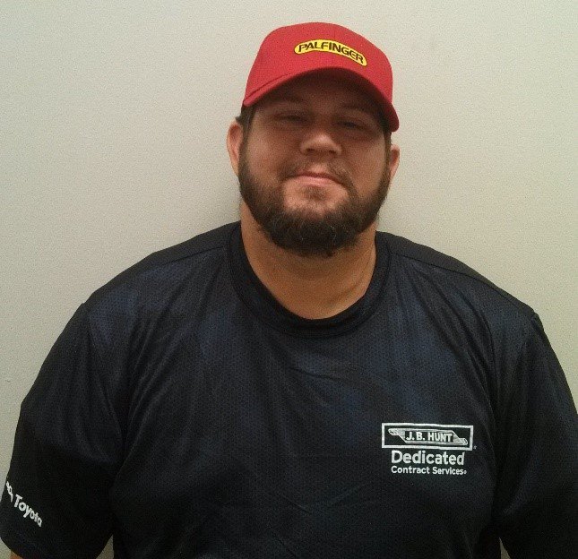 JBHuntDrivers's tweet photo. Meet DCS #JBHuntDriver John. He’s an Army veteran, a fisherman and a family man of two sons and one daughter. https://t.co/YrcNldazTl