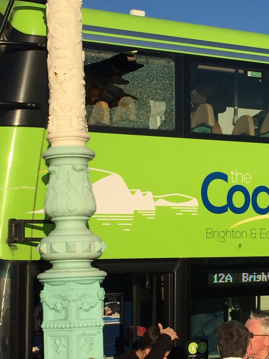 simonrawson's tweet photo. @BrightonHoveBus you have a bus with a smashed window on the seafront 😱 https://t.co/UHHqjVRgri