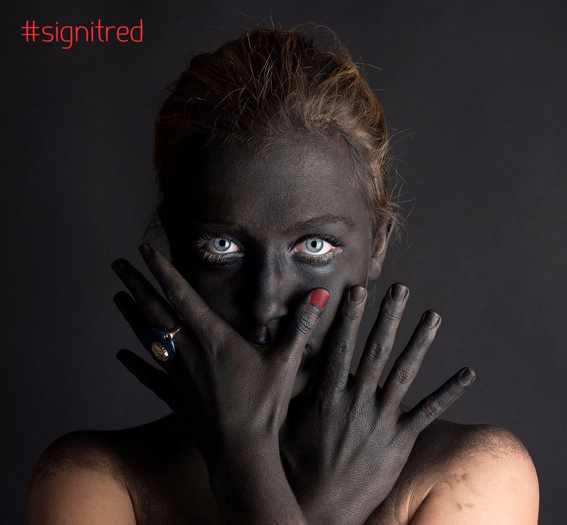 esmeraldadereth's tweet photo. Beautiful photo from my friend Renata Manganelli for the campaign #signitred #InternationalDayForTheEliminationOfViolenceAgainstWomen https://t.co/nHK0uLulXl