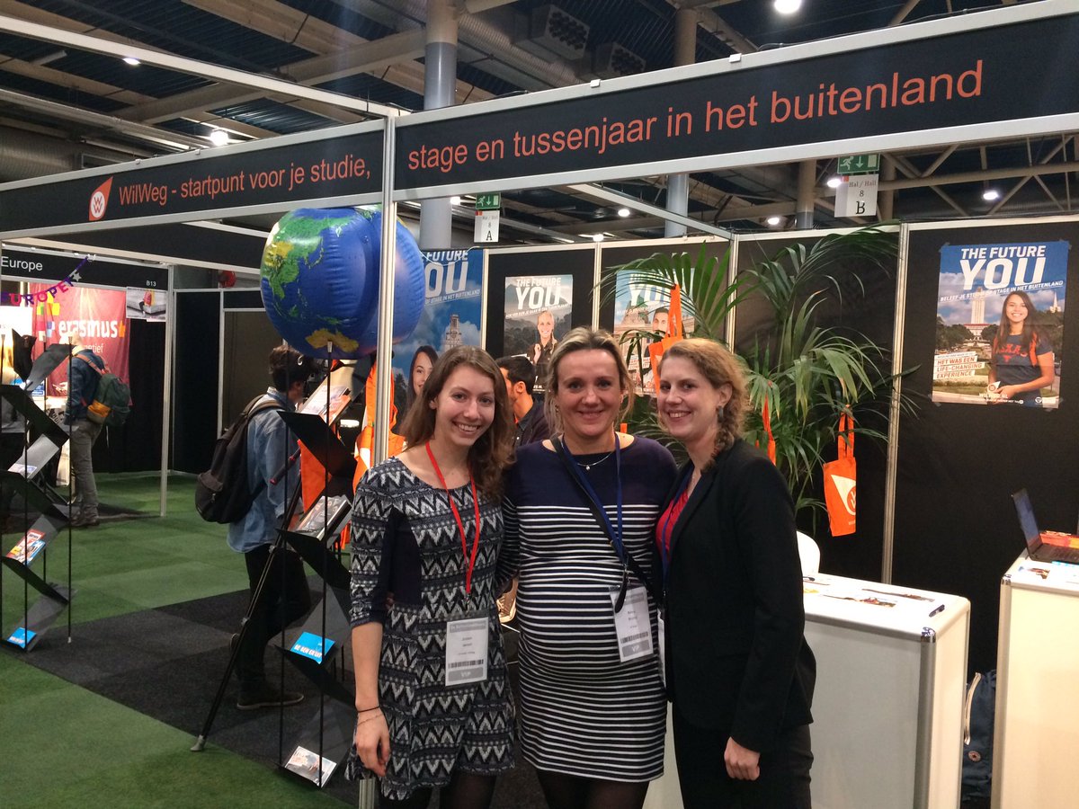 freddyweima's tweet photo. Vandaag en morgen: @BuitenlandBeurs @jaarbeurs! @EpNuffic collega's @Kastyrybon, @MechteldBous en Josien Jansen bij onze @WilWeg stand https://t.co/jUtDEf4ydr