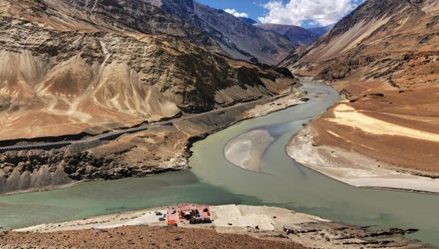 AwareMonk's tweet image. Withdrawing support from Indus Water Treaty, a step much needed or a threat which might recoil?
#DiscussWithUs
awaremonk.com/modi-is-hintin…