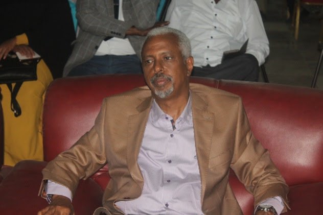 Soomaalikabe's tweet photo. Halkan ka dhageyso kana akhriso DHAGEYSO: Baarlamaanka #HirShabeelle oo muddo kordhis u sameeyay Madaxweyne #Cosoble https://t.co/YuvBls8sdp https://t.co/ePv25xaDgt