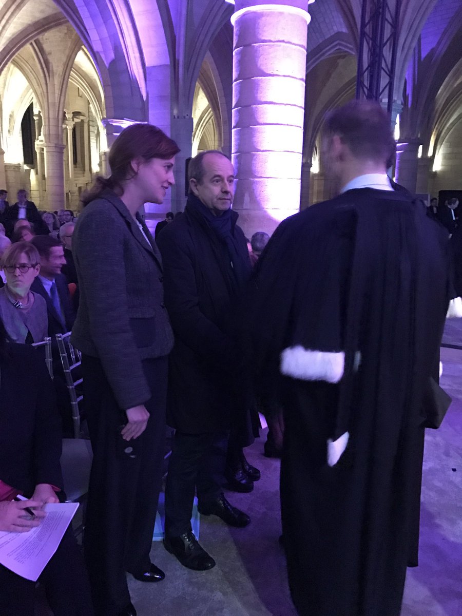 juliettemeadel's tweet photo. Avec le Ministre de la #Justice @JJUrvoas, nous participons à la #rentréesolennelle des #avocats du Barreau de Paris https://t.co/ea1PNb61f4