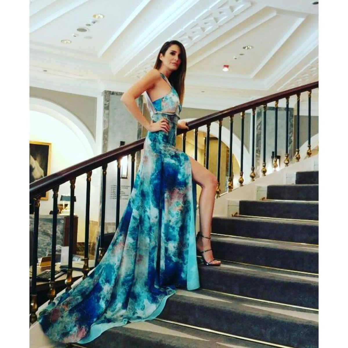 Cuma gecesi şıklığı ❤

#sezinkarabulut #hadijeistanbul #hadijestore #glam #fashion #luxury #brand #designer #design