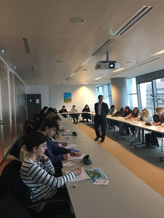 ApprendsEnergie's tweet photo. #SEE2016 @ENGIEgroup et @ApprendsEnergie accueillent les élèves du Lycée O.Gréard pour une découverte de l'entreprise et de ses #métiers!😀 https://t.co/l1RAQprb1z