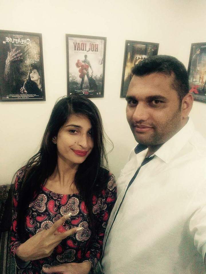 SultanMalik0's tweet photo. Wait is over #PriyankaJagga phir se aa gai #BiggBoss10 #Desi #Chori #khich #De #miter @BeingSalmanKhan @BiggBoss @ModelsNight1 https://t.co/MKsHc84Bal