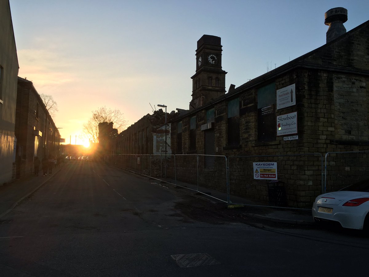 NewsomeForum's tweet photo. Ruth Street has just reopened. The last of the demotion company's vehicles has left Newsome Mills.
#newsomemill
#savetheclock https://t.co/qhhXcc70Yd
