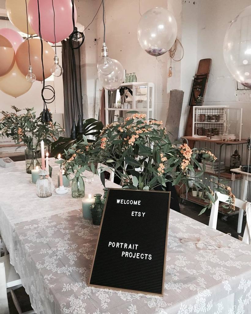 PortraitHaarlem's tweet photo. Welcome Etsy 🎈
#portraitprojects #etsy #etsymeetsholland #balloons #styling https://t.co/wQjzgGhY3G | https://t.co/6eSqOv0nPG