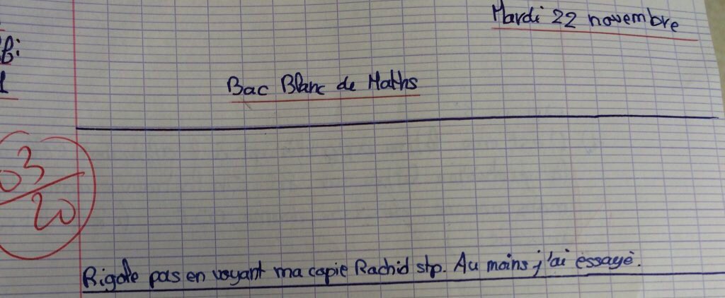 Futalors's tweet image. PTDRR J'SUIS MORT regardez ce que ce gars a mis à son Bac Blanc de Maths, il a eu 3 coeff 8 😂😂😂