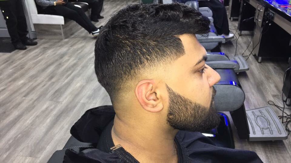 rockyscut1's tweet photo. Want a #haircut like this? Visit @rockyscut1 @StokeOnTrent360 #haircut #hairstyle #Trendy #haircare https://t.co/9tBRtY95Sj